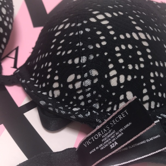Victoria’s Secret push-ups Bra size 32A - Picture 2 of 2